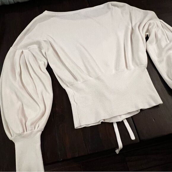 EXPRESS Sweater White with Puffy Sleeves size XXS - Picture 2 of 8